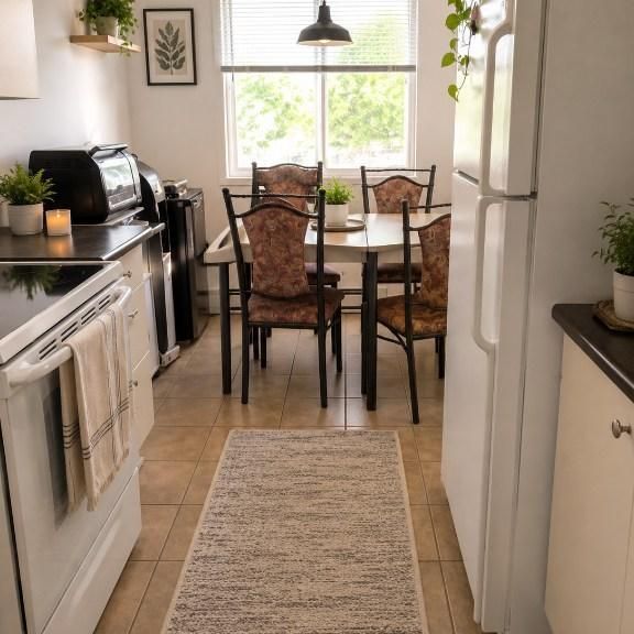 4 ½ À LOUER – ST-HUBERT (LONGUEUIL) / DISPONIBLE À PARTIR DU 1ER AOÛT - Photo 1