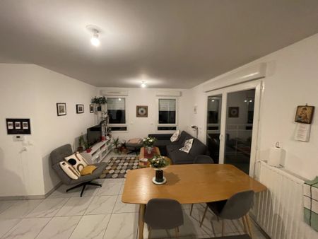 Location Appartement 3 pièces 60m² SALLANCHES 74700 - Photo 2