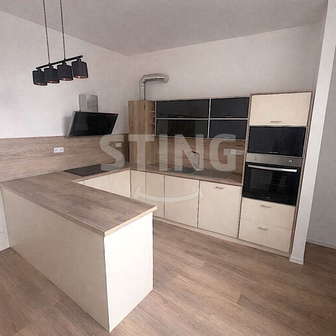 Byt 2+1 k pronájmu, Opava / Předměstí, ulice Na Rybníčku - Fotografie 1