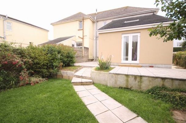 Pellew Road, Falmouth - Photo 1