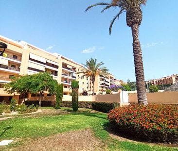 Alquiler de piso en calle Villa del Río - Photo 2