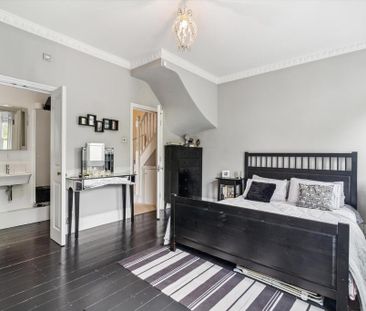 4 bedroom terraced house to rent - Photo 4