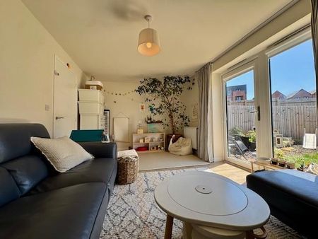 3 bedroom property to rent - Photo 3