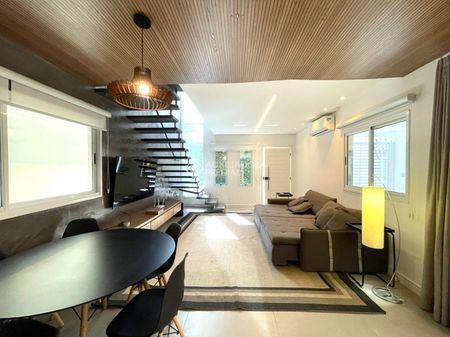Casa em Condomínio com 3 quartos e 145m² para alugar em Lagoa da Conceição, Florianópolis. - Photo 2