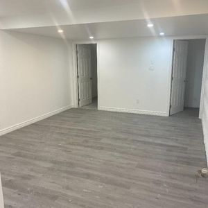 Tres grand Magnifique 3 ½ Neuf à Louer – Anjou -- PARKING INCLU - Photo 2