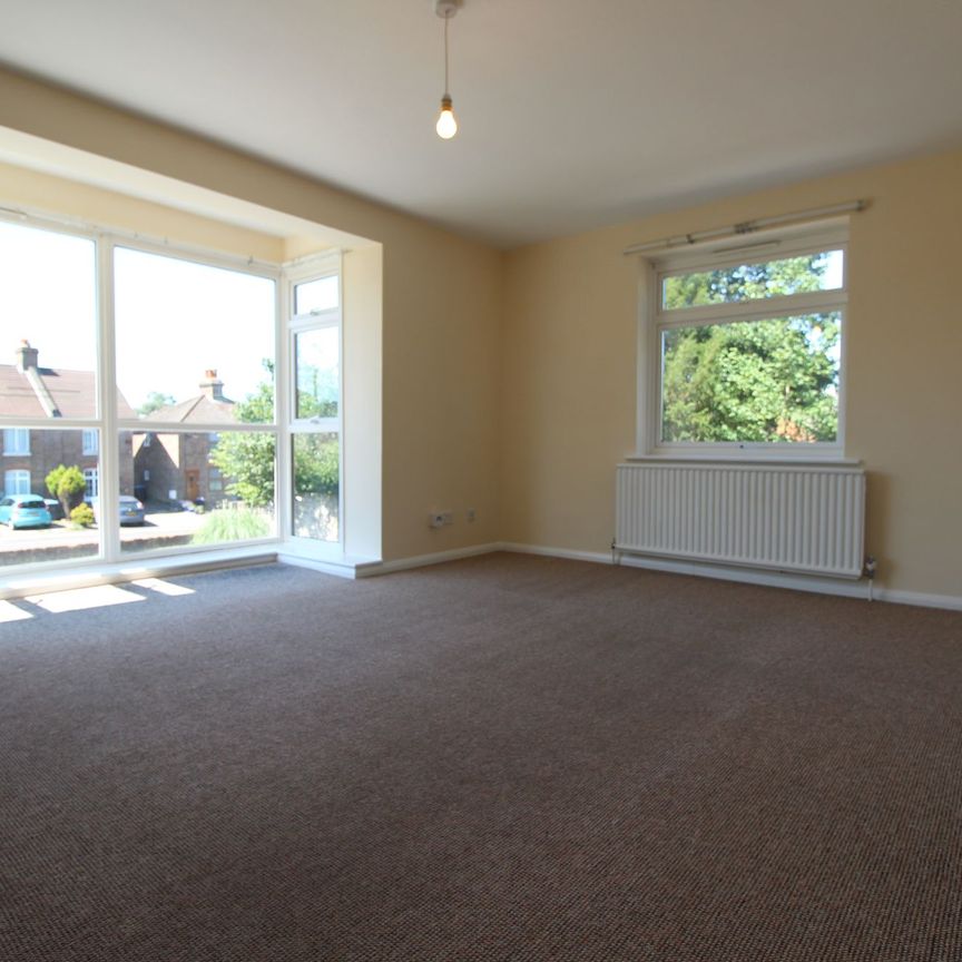Franklynn Road, Haywards Heath, RH16 - Photo 1