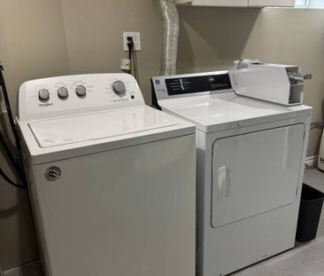 For Lease - 281 The Queensway Drive, Georgina, Ontario - Photo 4