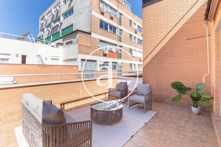 Monthly rental penthouse with 1 bedroom, 1 bathroom with a large terrace in Pinar del Rey - Hortaleza - Photo 4