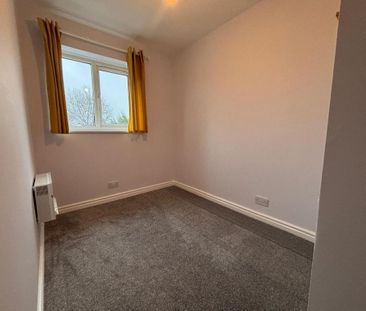 2 bedroom semi-detached house to rent - Photo 3