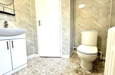 Belmont Close, Blackburn. Lancs. BB2 7AP - Photo 3