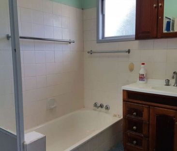 Three Bedroom Family Home In Prime Location - Photo 5