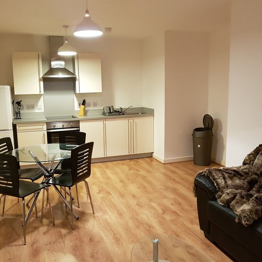 2 Bed Flat, Manchester, M5 - Photo 1