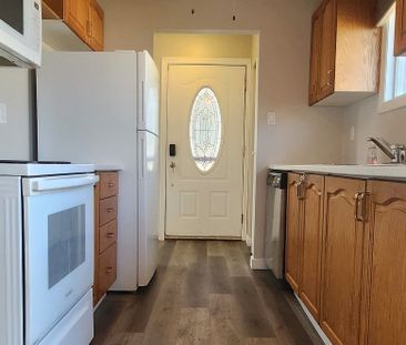 For Lease - 25 Sheldon Street, Brantford, Ontario - Photo 1