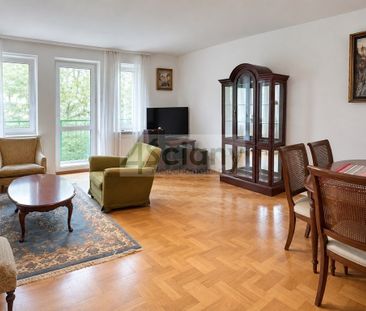 Warszawa, Śródmieście, Ptasia – zdjęcie 1
