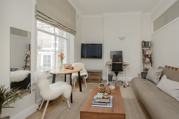 St. Marks Place, W11 - Photo 1