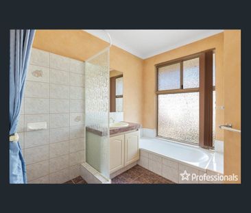 Family Sized Home in Port Kennedy - Photo 5