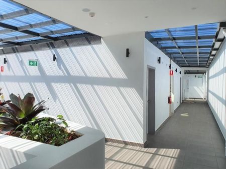 MODERN STUDIO CLOSE TO BEACH - UTILITIES INCLUDED - Photo 3