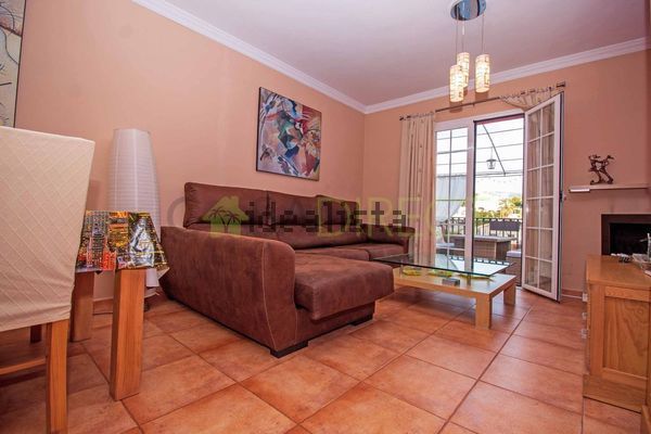 Alquiler de piso en Calle Vélez Málaga - Photo 1