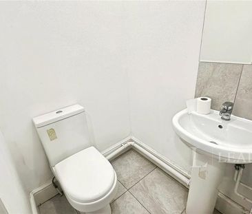 1 bedroom in a house share to rent - Photo 6