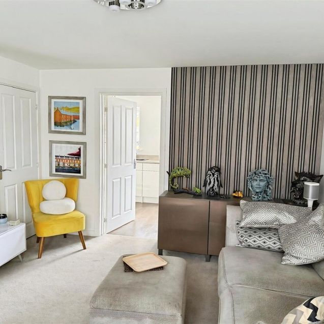 3 Bedroom House to Rent in Speight Crescent, Kettering, NN15 - Photo 1