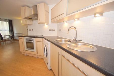 1 bedroom flat to rent - Photo 3