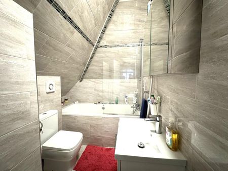 2 bedroom flat to rent - Photo 5