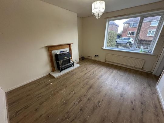 2 bedroom end of terrace house to rent - Photo 1