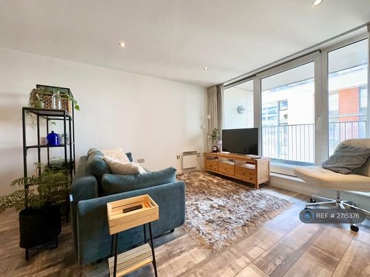 1 bedroom flat to rent - Photo 1
