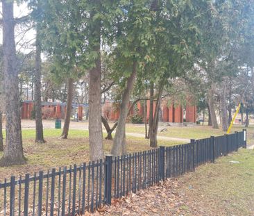 For Lease - 985 Main Street Unit# 3, Hamilton, Ontario - Photo 5