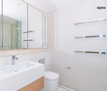 Luxurious One Bedroom Apartment - Photo 3