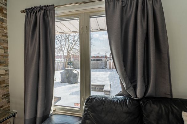For Lease - 25 Hun Crescent, Toronto, Ontario - Photo 1