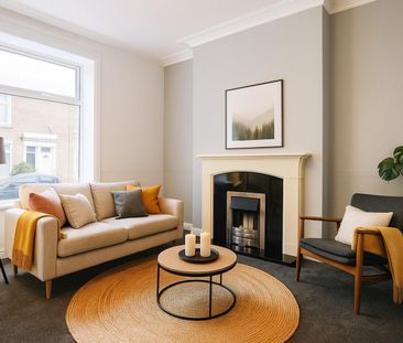 3 bedroom House To Let - Photo 2