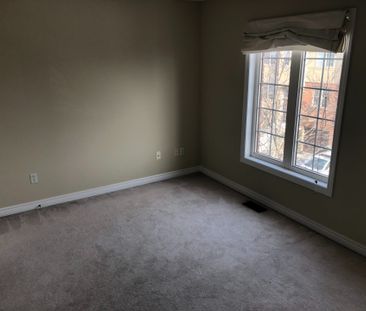 For Lease - 674 Rowley Common, Burlington, Ontario - Photo 1
