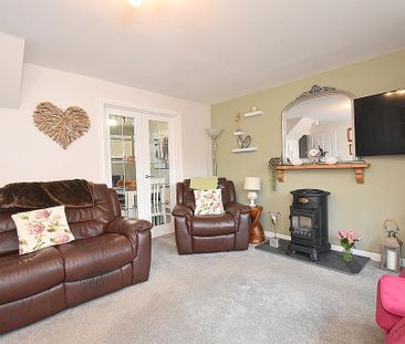 4 bedroom detached house to rent - Photo 1