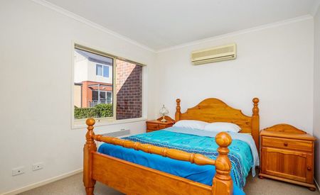 Modern Living In Prime Maribyrnong Location - Photo 5