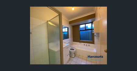 Your Perfect Family Home in a Quiet Cul-de-Sac - Photo 3