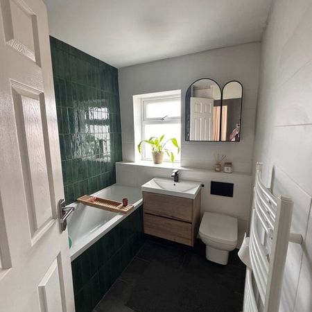 Room in a Shared House, Dewsbury Road, LS11 - Photo 4