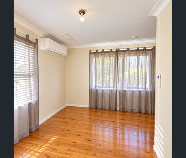 Comfortable Family Home With Double Storage Shed - Photo 5