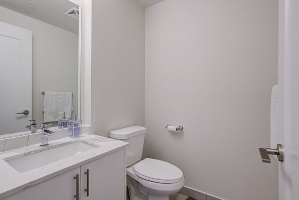 For Lease - 9000 Jane Street Unit# 2125, Vaughan, Ontario - Photo 1