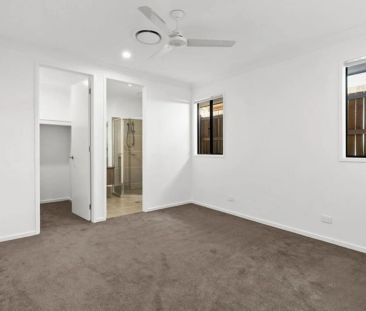 Spacious Family Home - Photo 5