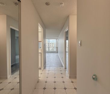 For Lease - 309 Major Mackenzie Drive Unit# 807, Richmond Hill, Ont... - Photo 2