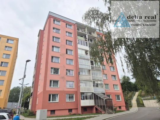 Pronájem panelového bytu 1 + kk v Šumperku - Fotografie 1