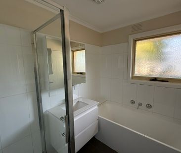 18 Taylor Street, Cranbourne VIC - Photo 1