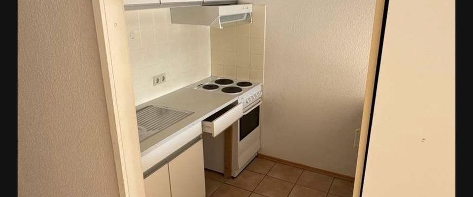 Sonnige Wohnung mit Balkon und Küche -MHH-Groß Buchholz 660€ warm - Foto 1