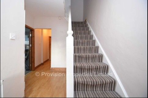 7 Bedroom Student Properties Leeds - Photo 1