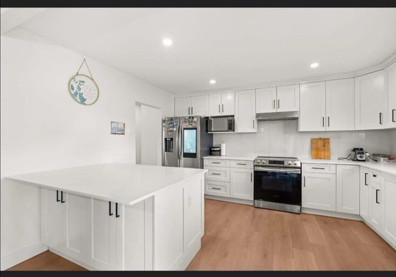 1106 Duthie Avenue apartment — Burnaby, BC (3-Bedroom) - 3 Bedroom - Photo 1