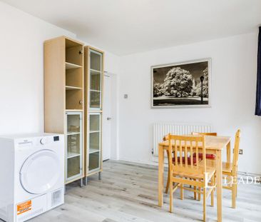 4 bedroom flat to rent - Photo 1