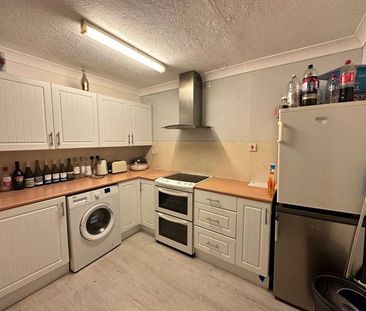 3 bedroom terraced house to rent - Photo 6