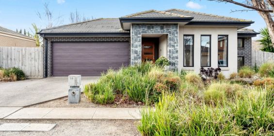 Quality Home with Elegant Finishes! - Photo 3