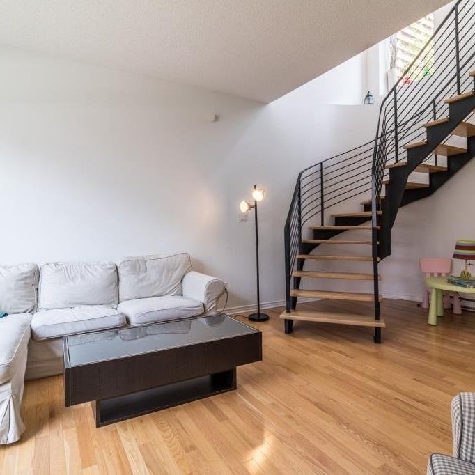 571 Rue de la Montagne, H3C 0B2, H3C 0B2, Montréal - Photo 1